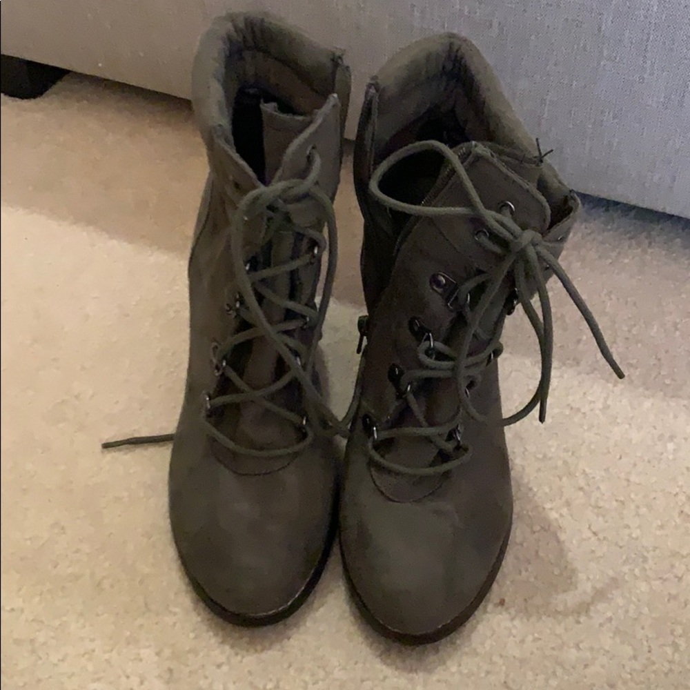 Green combat booties